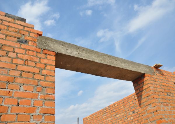Lintel Installation in Manhattan